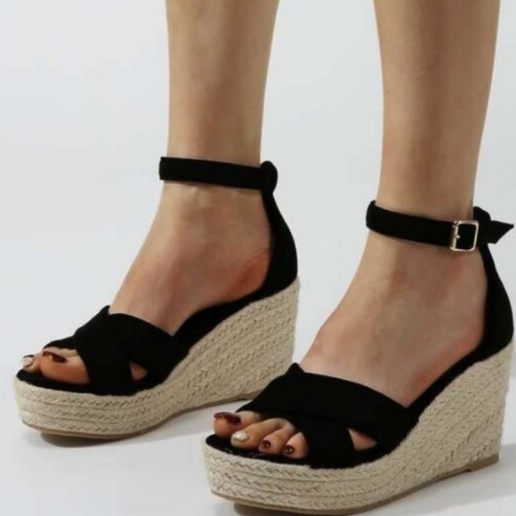 NWOT Michael Kors Black and Cream Wedge Sandals - Picture 1 of 7